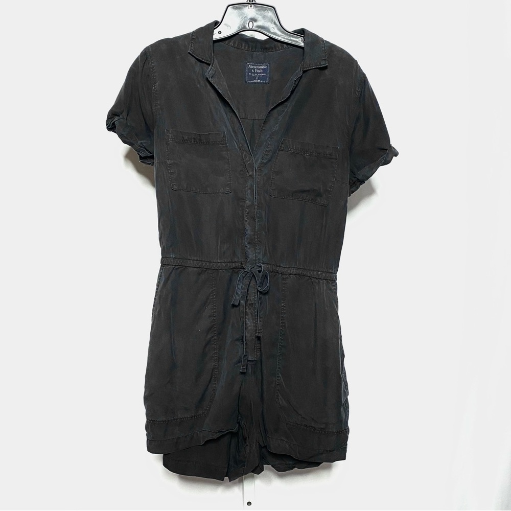 🏷️Abercrombie & Fitch Black Utility Romper • S